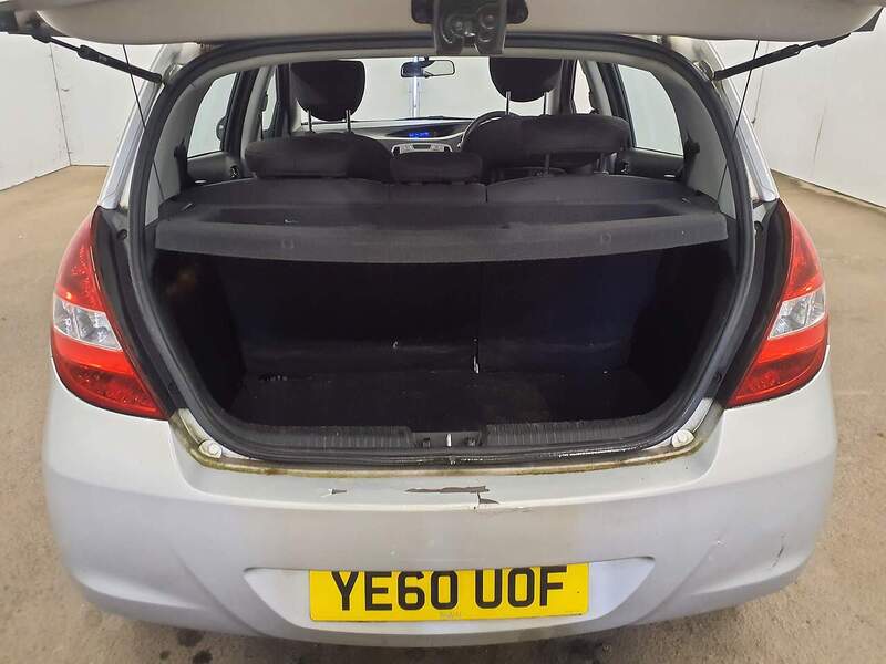 Used Hyundai i20 2010 for sale - 77976837: Photo 5