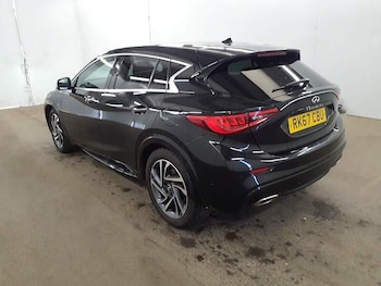 Used Infiniti Q30 2017 for sale - 78501836: Photo