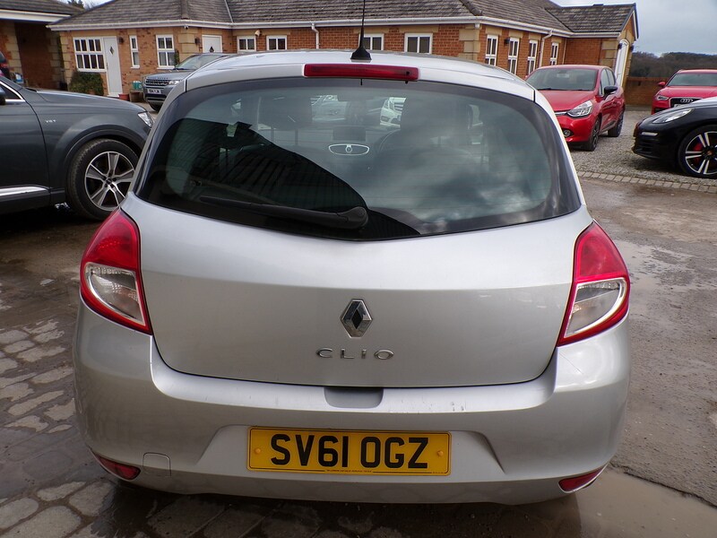 Used Renault Clio 2011 for sale - 77584096: Photo 6