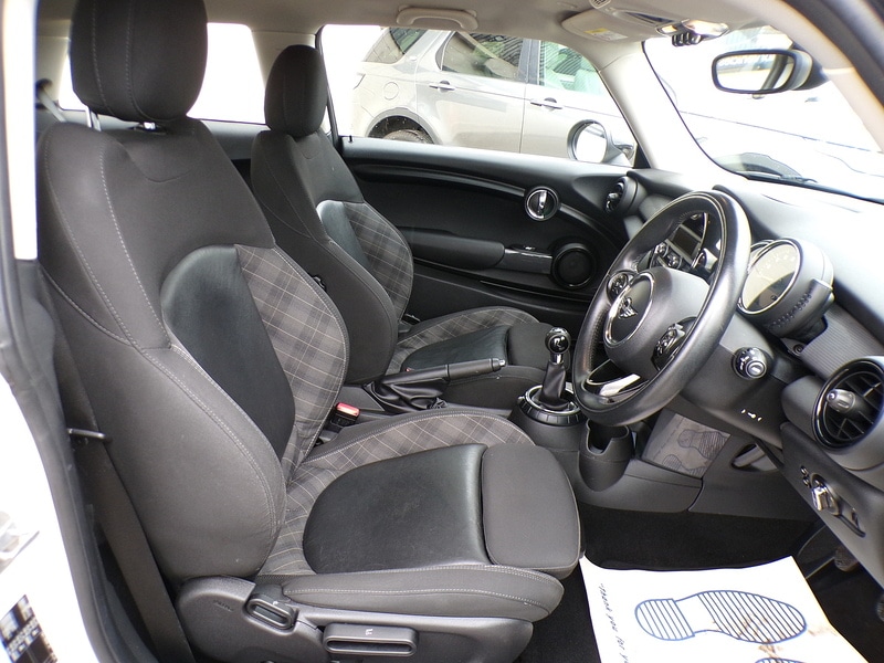 Used MINI Hatch 2017 for sale - 76034920: Photo 12