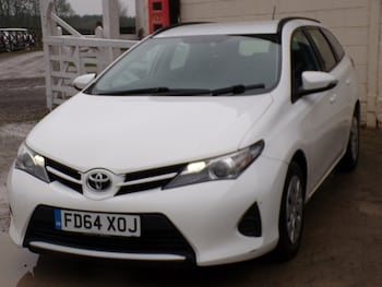 Used Toyota Auris 2014 for sale - 79434621: Photo