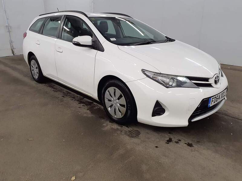 Used Toyota Auris 2014 for sale - 77206835: Photo 1