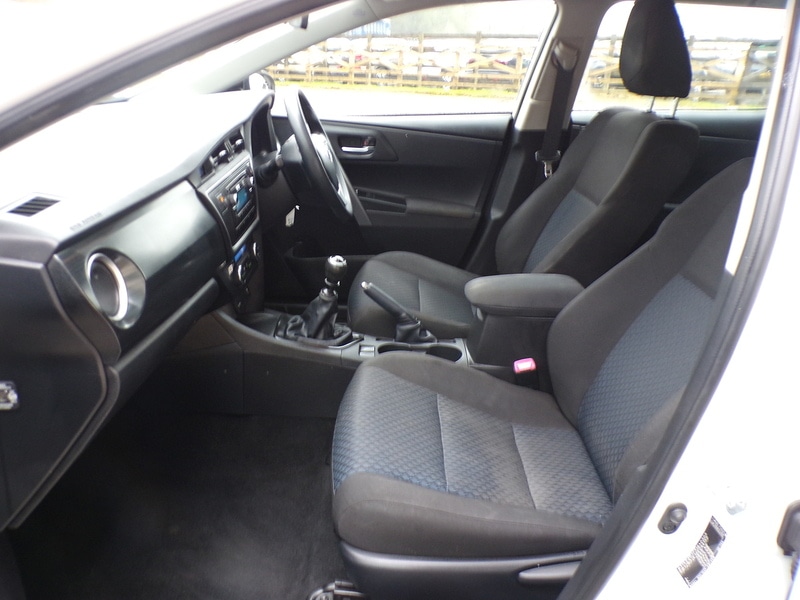 Used Toyota Auris 2014 for sale - 77206835: Photo 12