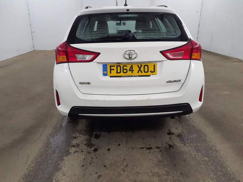 Used Toyota Auris 2014 for sale - 77206835: Photo 5