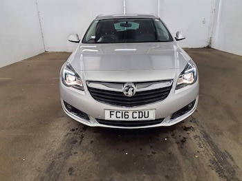 Used Vauxhall Insignia 2016 for sale - 76224129: Photo 2