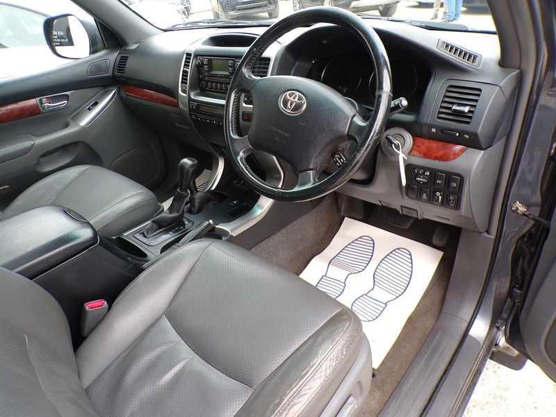 Used Toyota Land Cruiser 2004 for sale - 76224124: Photo 12