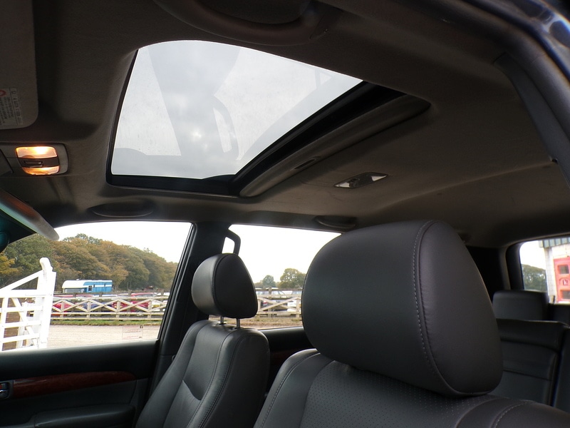 Used Toyota Land Cruiser 2004 for sale - 76224124: Photo 16