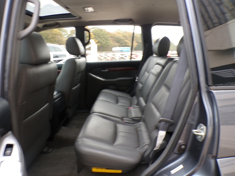 Used Toyota Land Cruiser 2004 for sale - 76224124: Photo 17