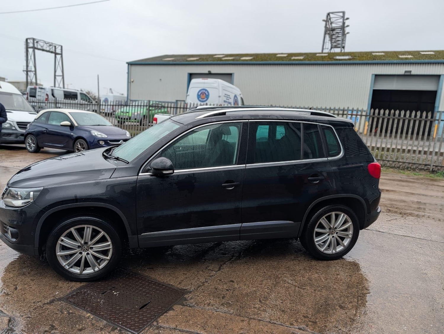 Used Volkswagen Tiguan 2012 for sale - 76327018: Photo 4