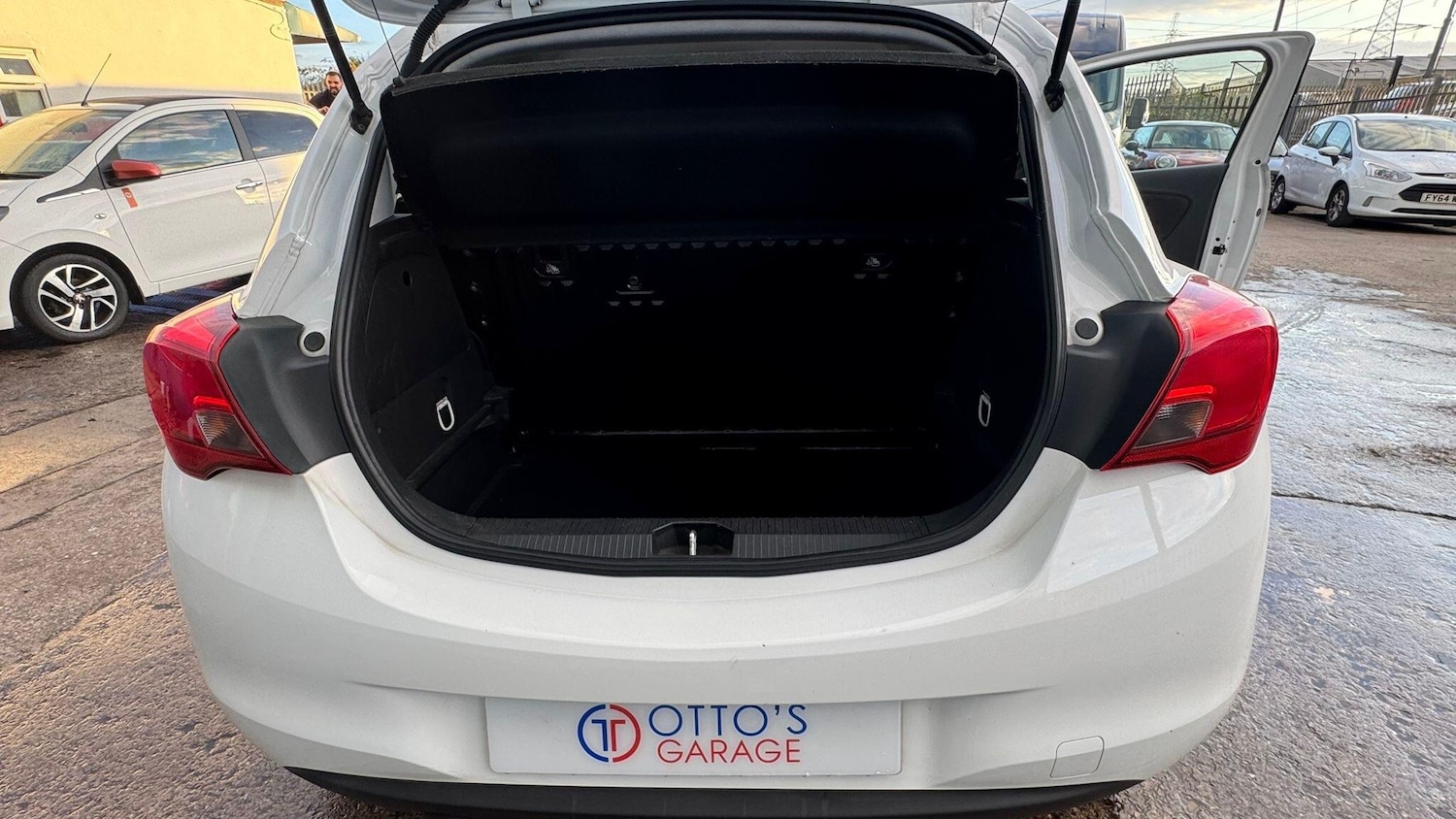 Used Vauxhall Corsa 2016 for sale - 76227833: Photo 17