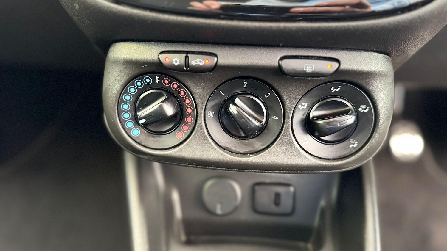 Used Vauxhall Corsa 2016 for sale - 76227833: Photo 18