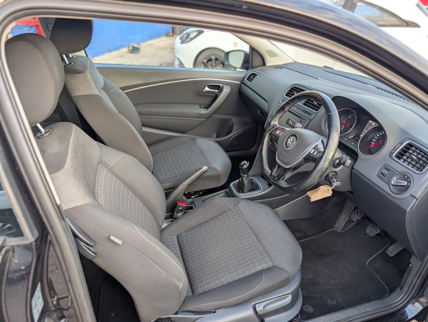 Used Volkswagen Polo 2014 for sale - 76423224: Photo 11