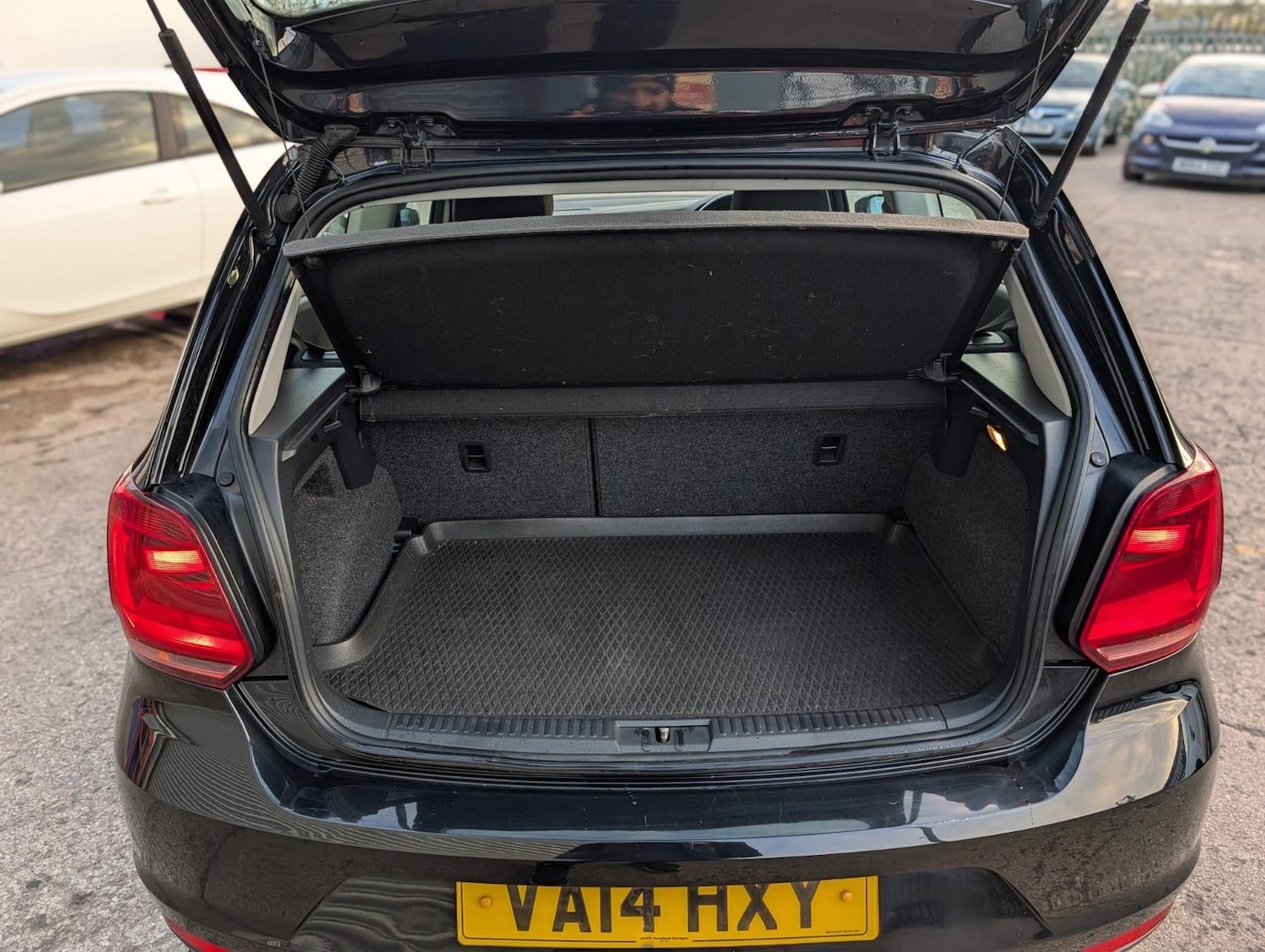 Used Volkswagen Polo 2014 for sale - 76423224: Photo 14