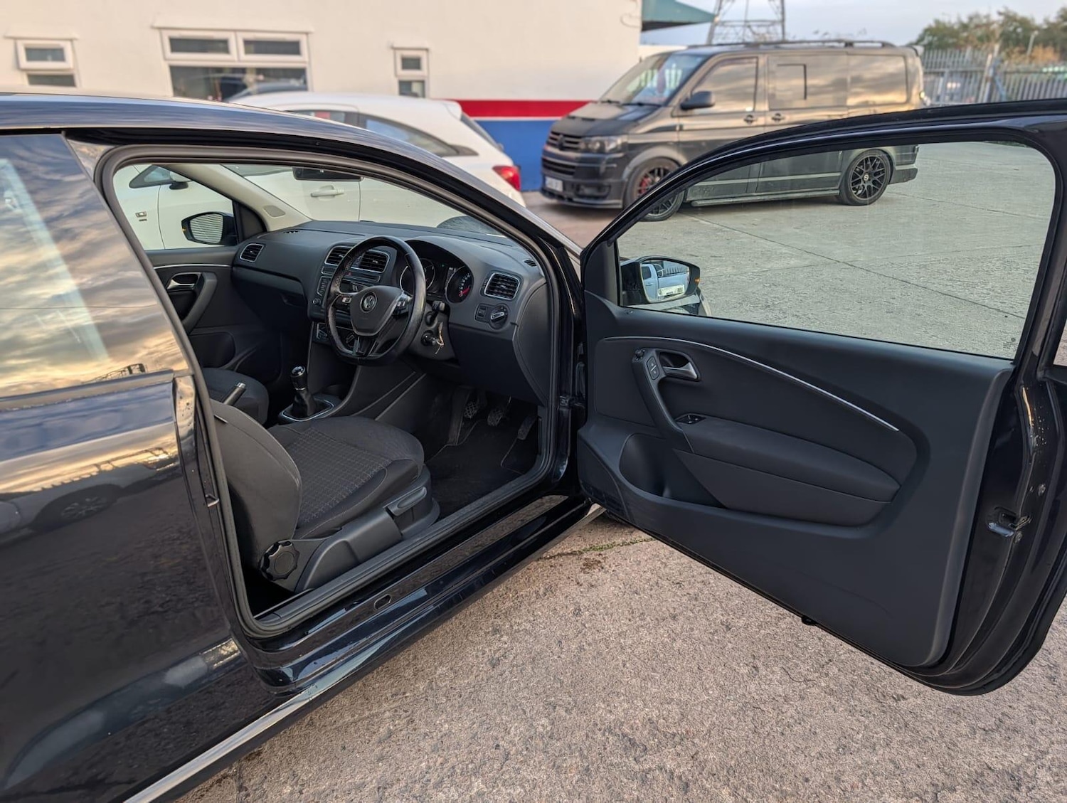 Used Volkswagen Polo 2014 for sale - 76423224: Photo 15