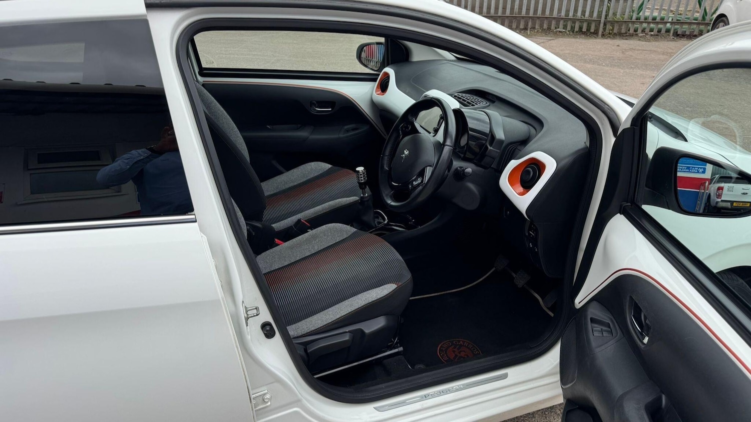 Used Peugeot 108 2017 for sale - 76227296: Photo 11