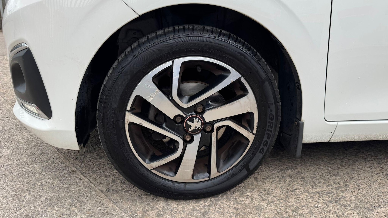 Used Peugeot 108 2017 for sale - 76227296: Photo 17