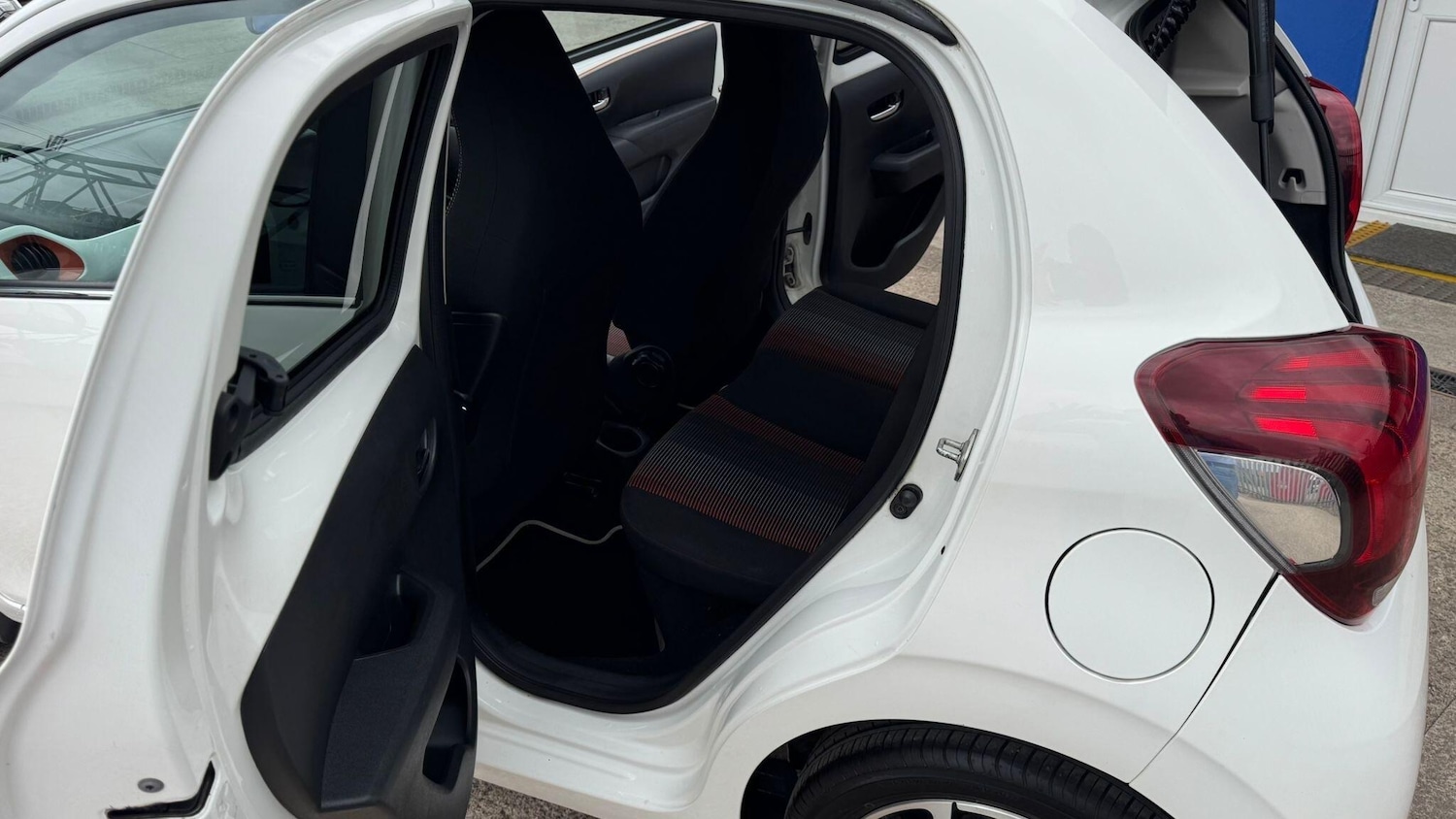 Used Peugeot 108 2017 for sale - 76227296: Photo 28