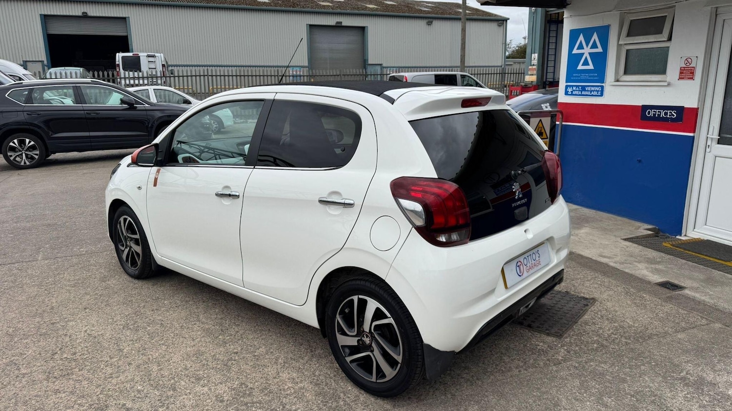 Used Peugeot 108 2017 for sale - 76227296: Photo 4