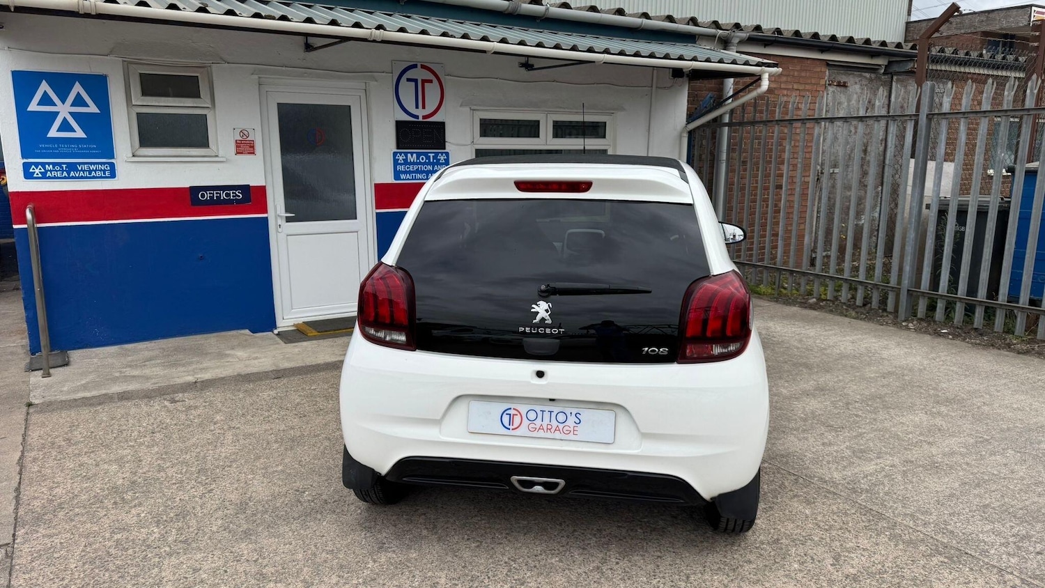 Used Peugeot 108 2017 for sale - 76227296: Photo 5