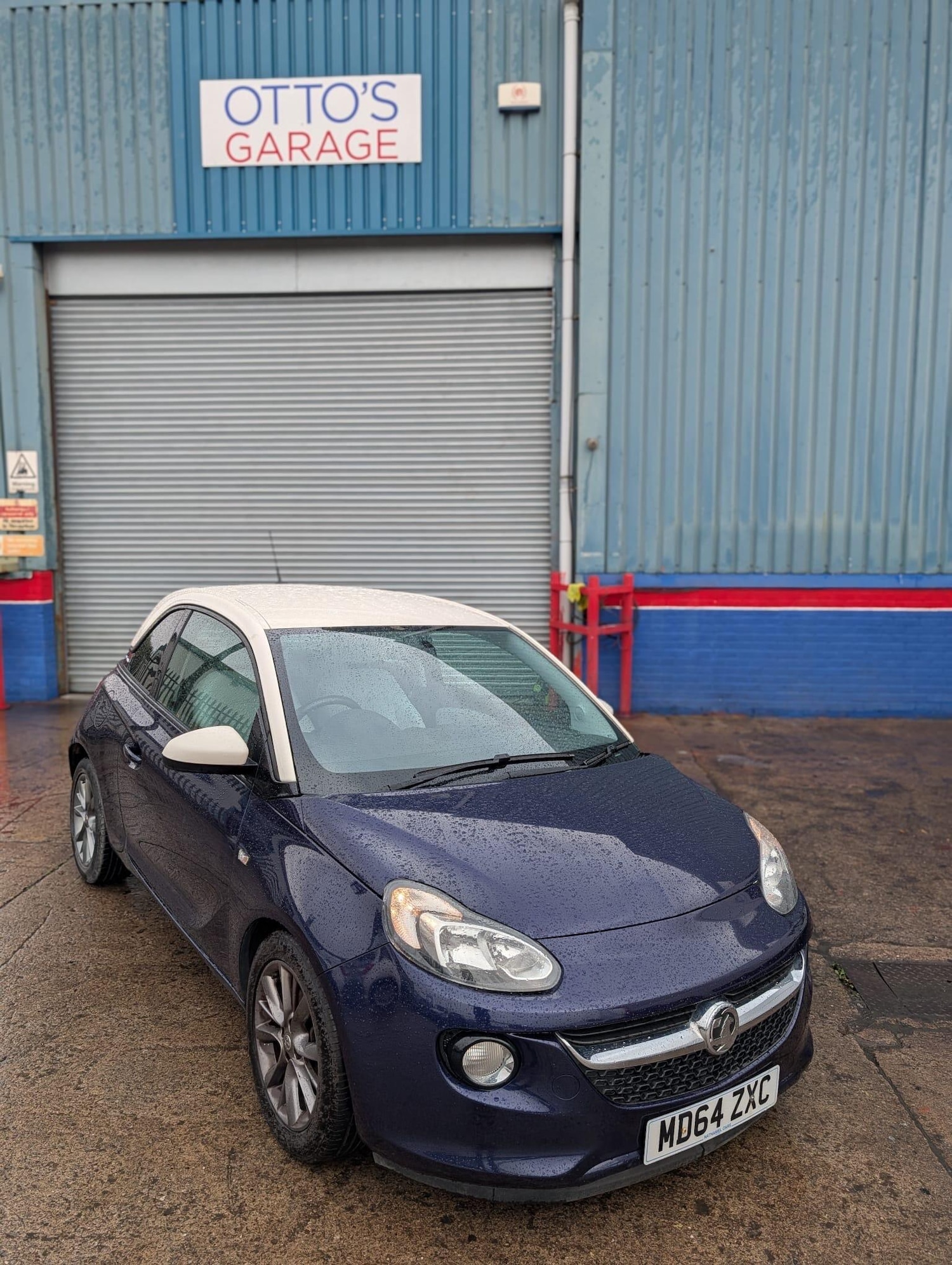 Used Vauxhall ADAM 2015 for sale - 76325952: Photo 2