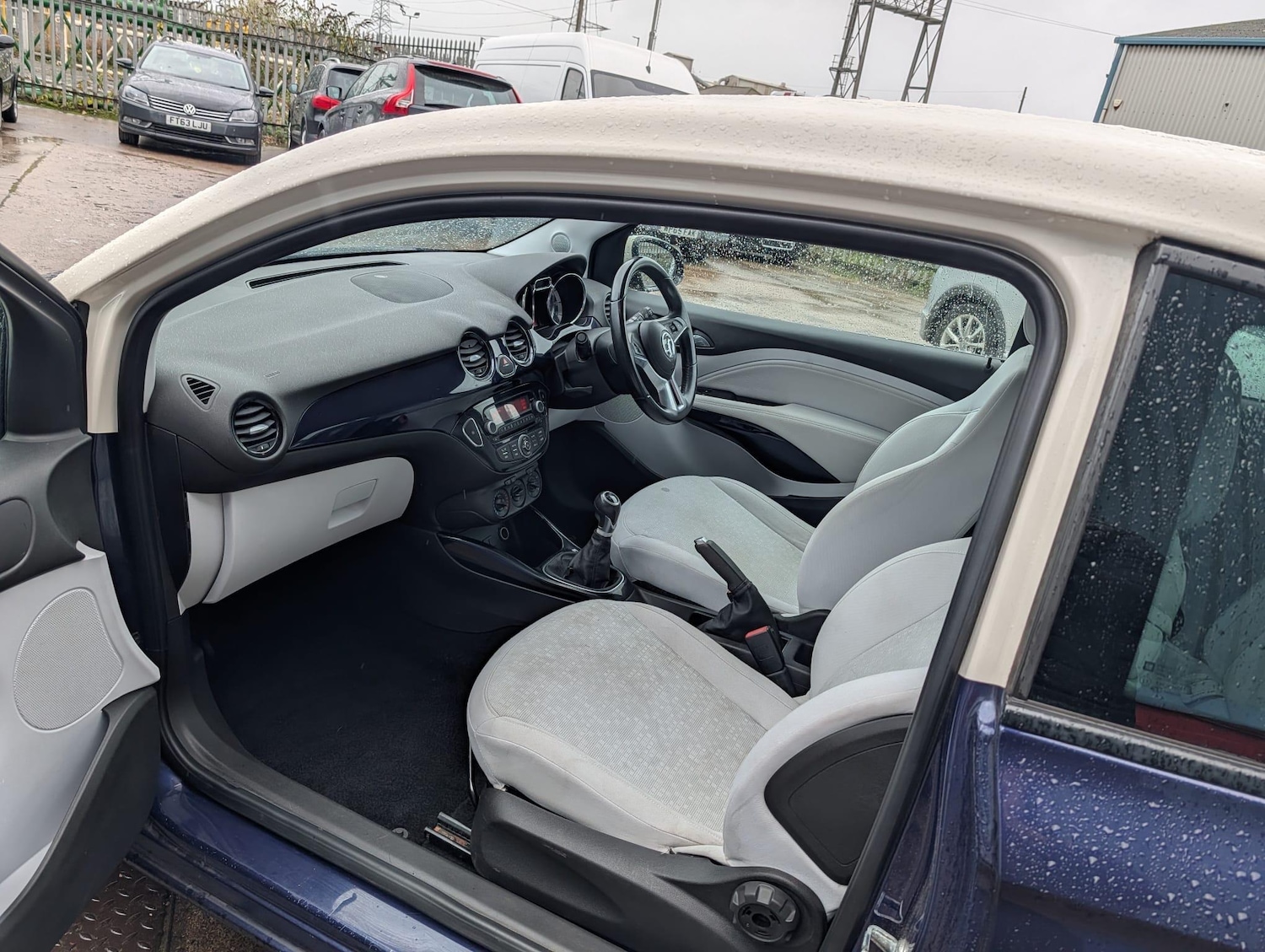 Used Vauxhall ADAM 2015 for sale - 76325952: Photo 6