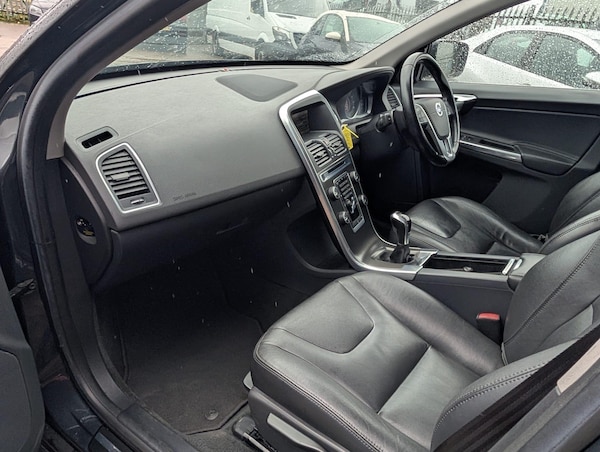 Used Volvo XC60 2014 for sale - 76326294: Photo 2
