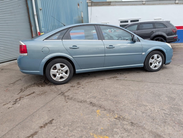 Used Vauxhall Vectra 2006 for sale - 76238852: Photo 10