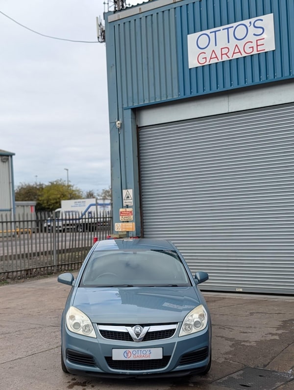 Used Vauxhall Vectra 2006 for sale - 76238852: Photo 14