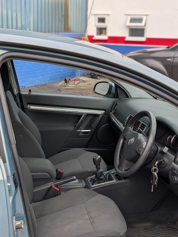 Used Vauxhall Vectra 2006 for sale - 76238852: Photo 5