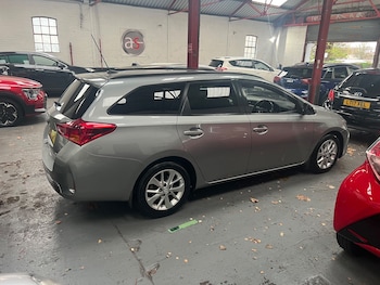 Used Toyota Auris 2013 for sale - 76495815: Photo