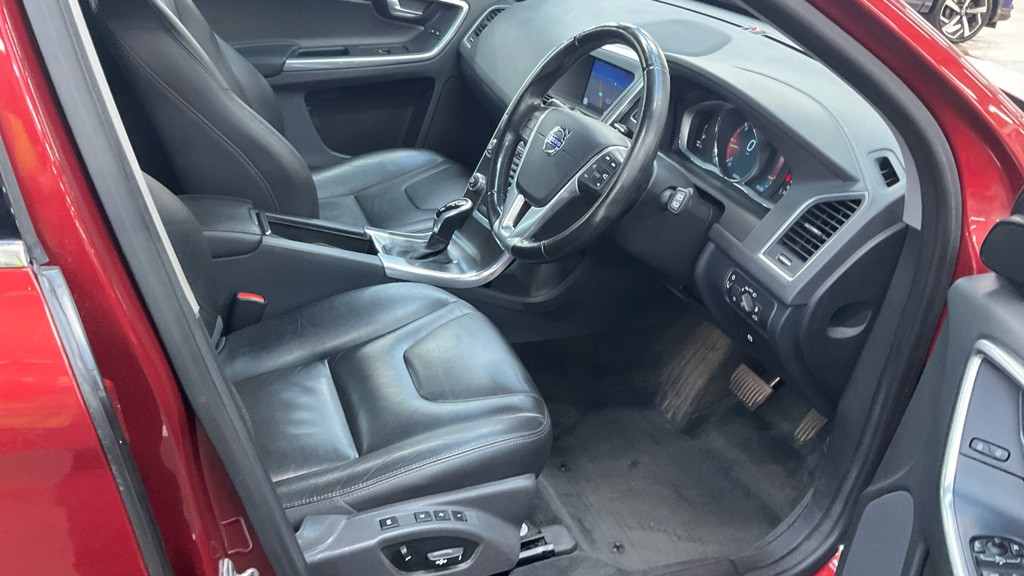 Used Volvo XC60 2015 for sale - 76416553: Photo 9