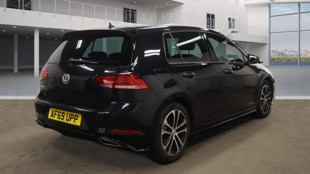 Used Volkswagen Golf 2019 for sale - 76369049: Photo 4