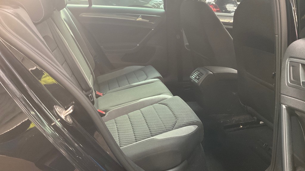 Used Volkswagen Golf 2019 for sale - 76369049: Photo 6