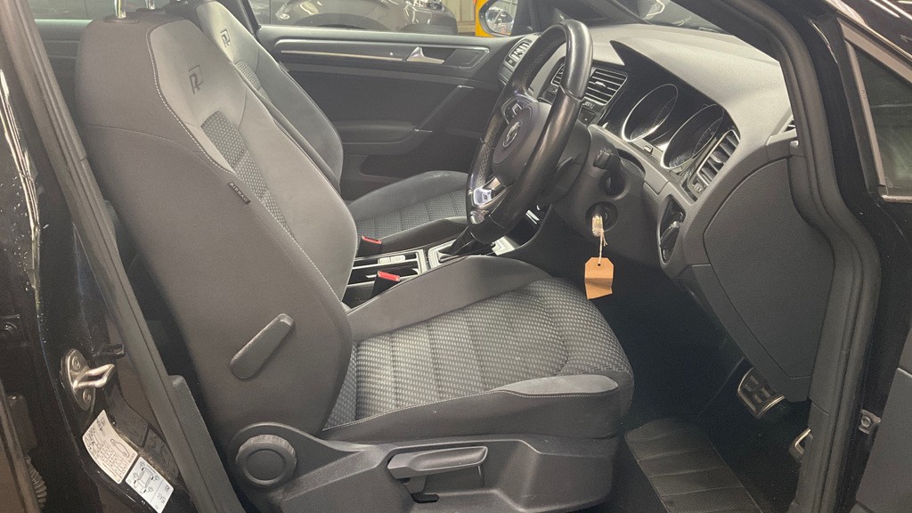 Used Volkswagen Golf 2019 for sale - 76369049: Photo 7