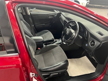 Used Toyota Auris 2017 for sale - 76369002: Photo