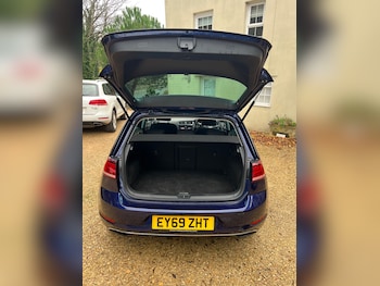 Used Volkswagen Golf 2019 for sale - 76416569: Photo