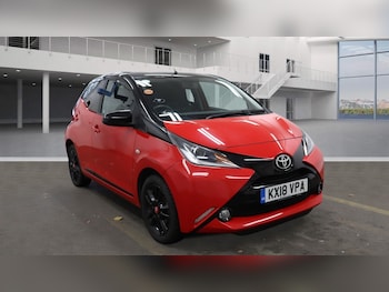 2018 (18) - 1.0 VVT-i x-cite 4 Red Bi-Tone Hatchback 5dr Petrol Manual Euro 6 (68 ps)