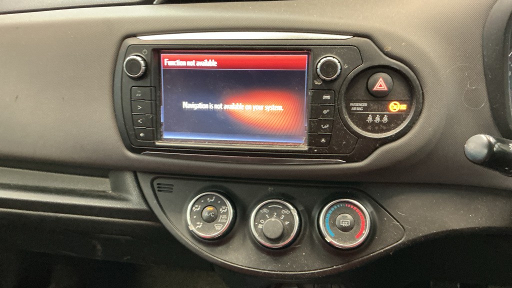 Used Toyota Yaris 2015 for sale - 76395607: Photo 11