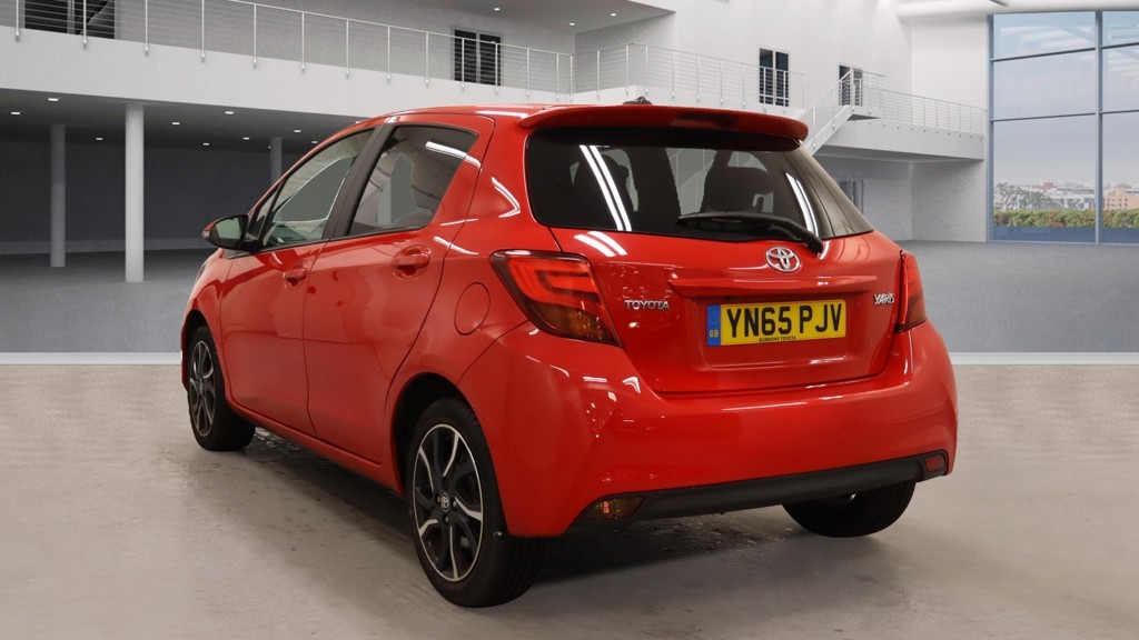 Used Toyota Yaris 2015 for sale - 76395607: Photo 3