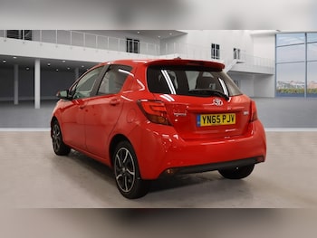 Used Toyota Yaris 2015 for sale - 76395607: Photo