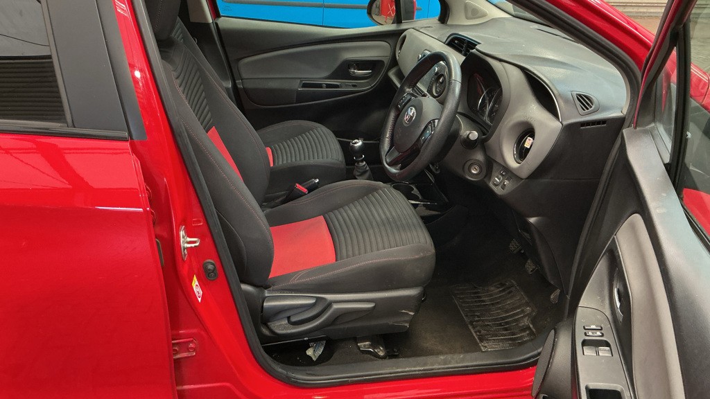 Used Toyota Yaris 2015 for sale - 76395607: Photo 9