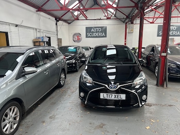 2017 (17) - 1.5 VVT-h Icon Hatchback 5dr Petrol Hybrid E-CVT Euro 6 (101 ps)