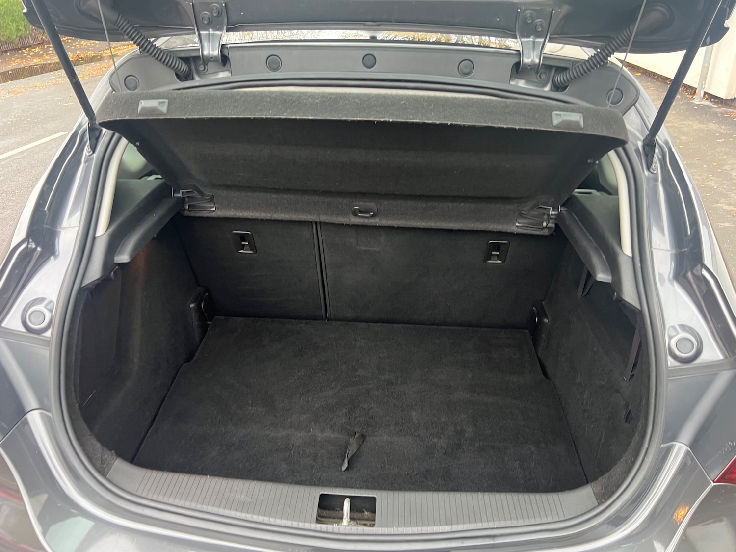 Used Vauxhall Astra 2010 for sale - 76545953: Photo 8