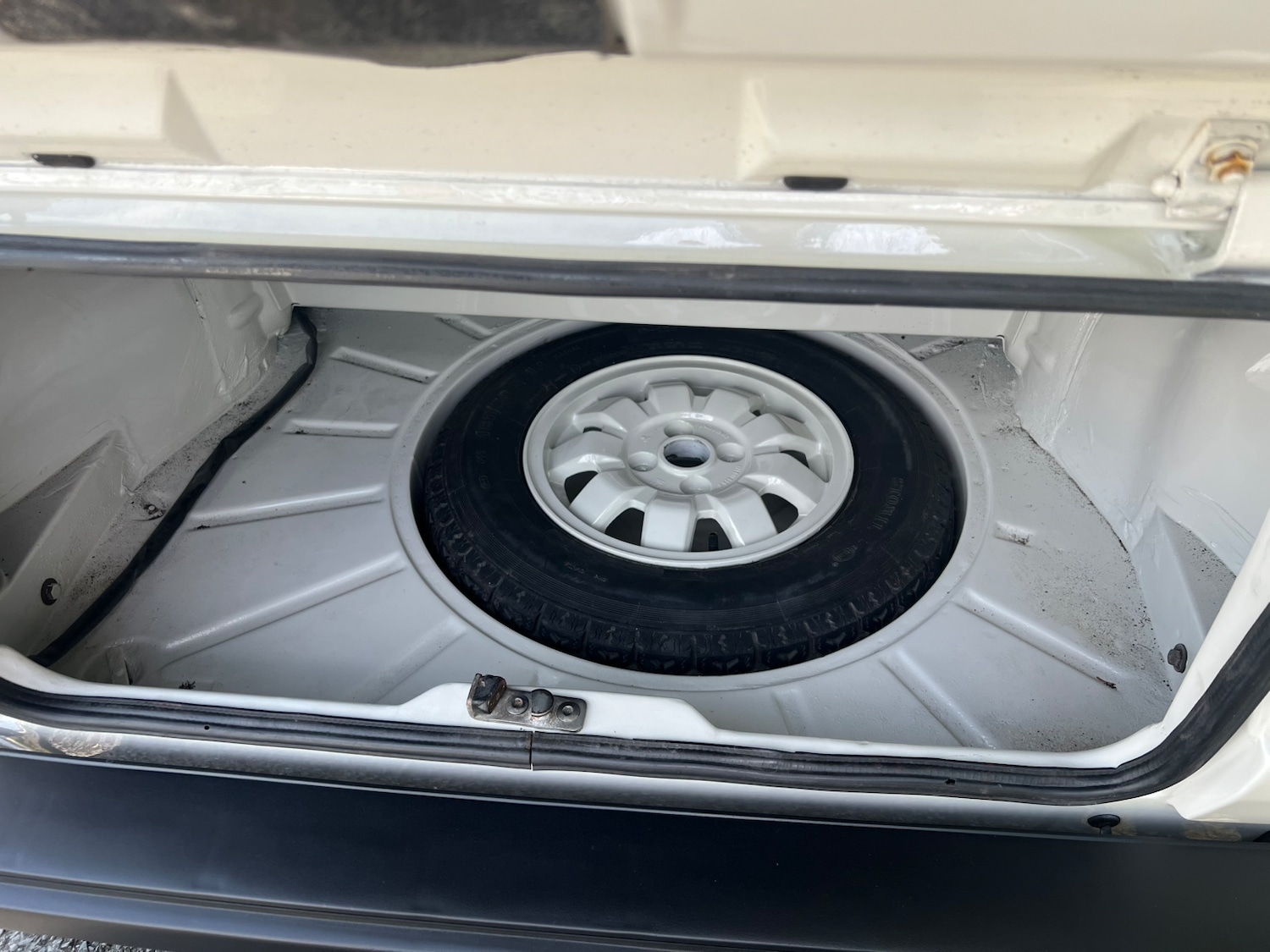 Used Volkswagen Golf 1983 for sale - 76369077: Photo 6