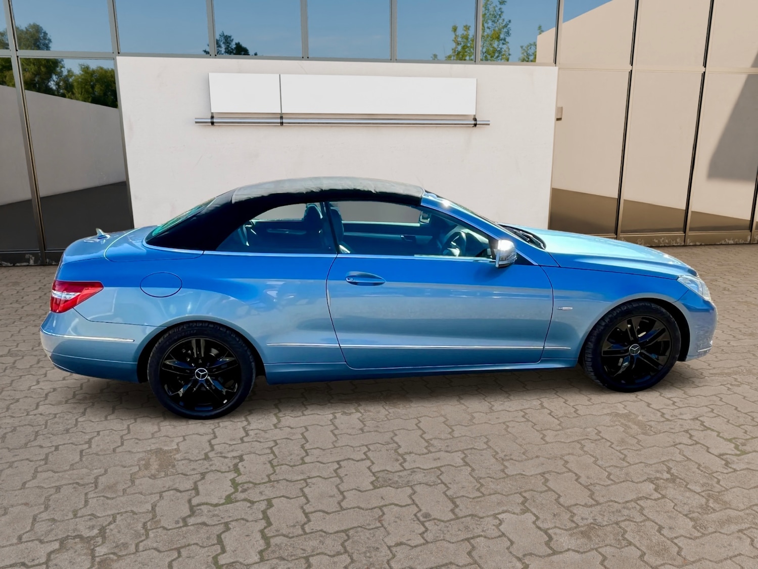 Used Mercedes-Benz E Class 2010 for sale - 77937613: Photo 12