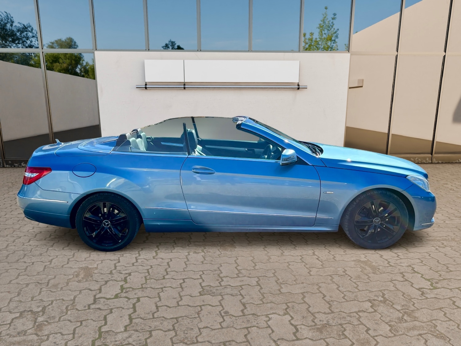 Used Mercedes-Benz E Class 2010 for sale - 77937613: Photo 8