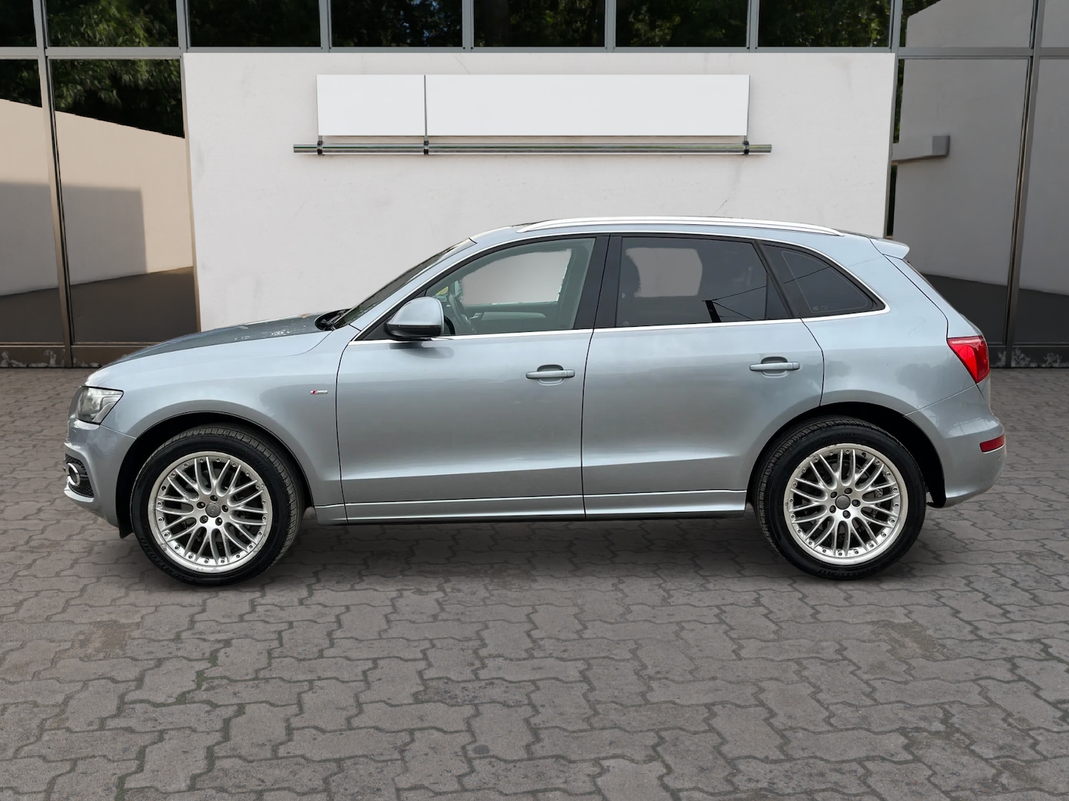 Used Audi Q5 2009 for sale - 76314103: Photo 4