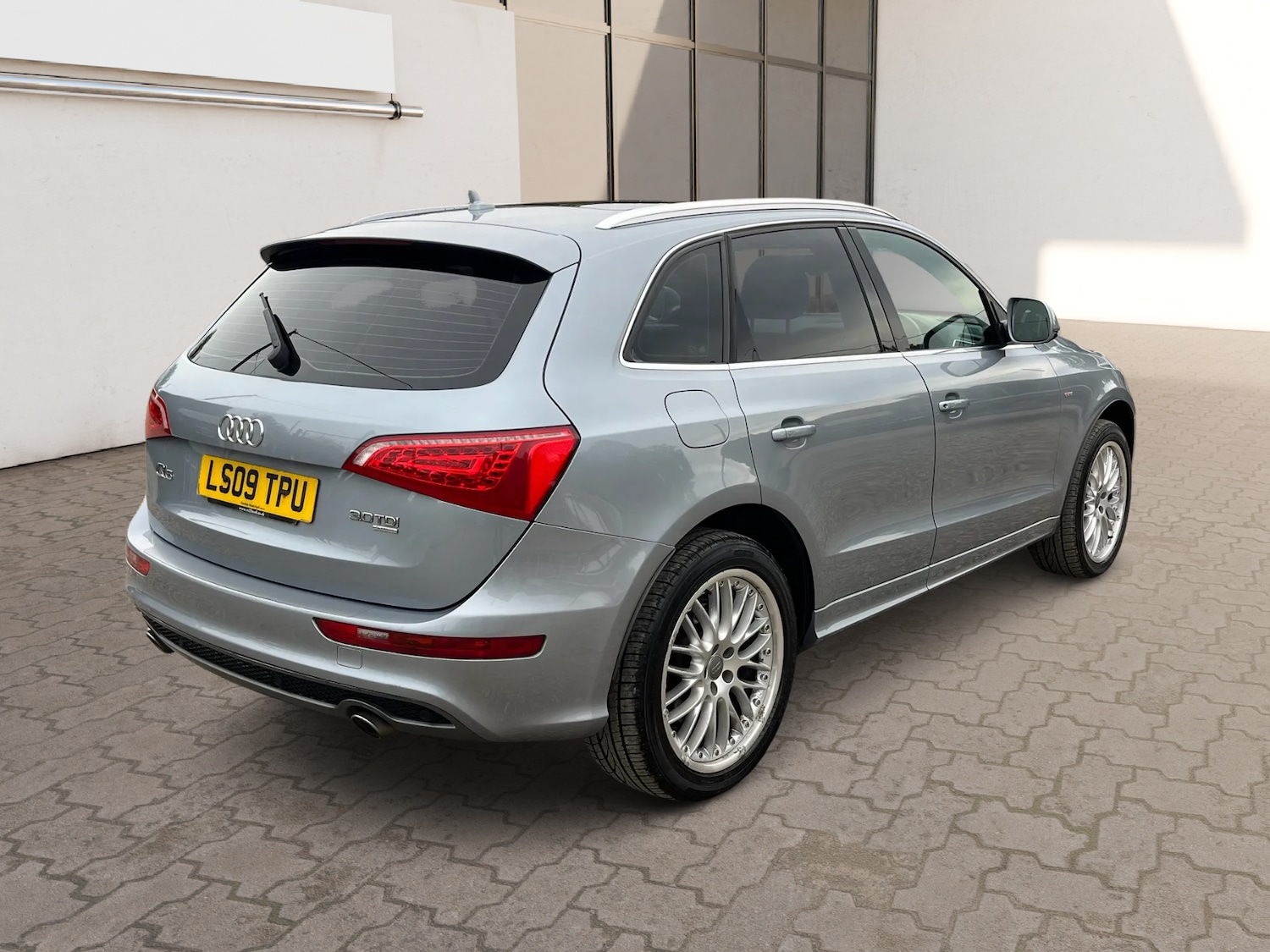 Used Audi Q5 2009 for sale - 76314103: Photo 7