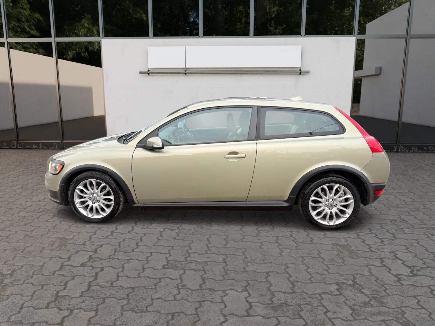 Used Volvo C30 2008 for sale - 76643776: Photo 4