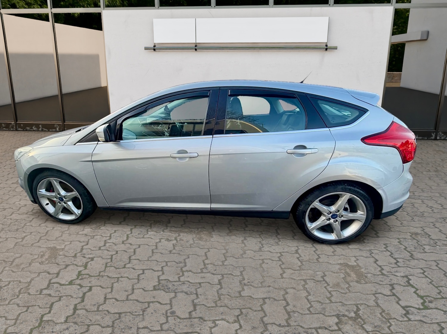 Used Ford Focus 2011 for sale - 77735459: Photo 4